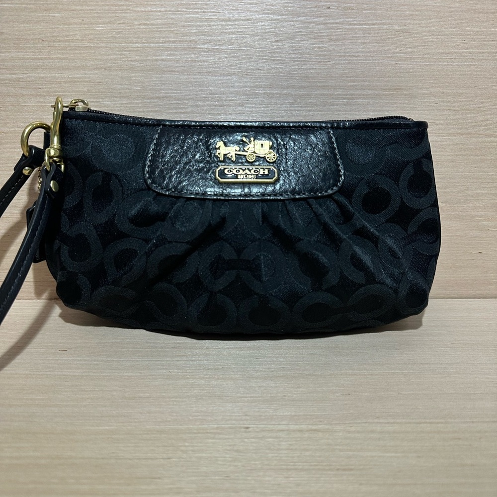 Like New - Coach Signature Wristlet Black - Picture 10 of 10